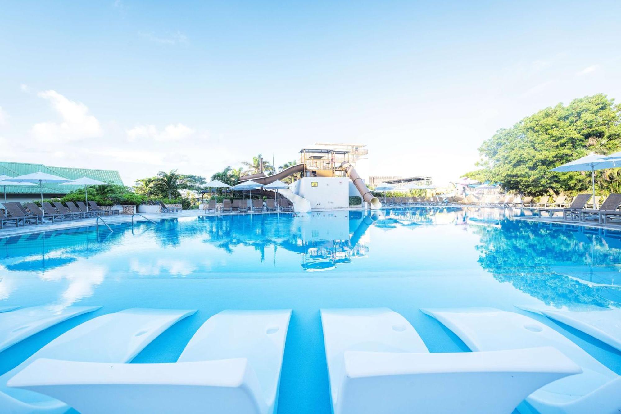 Sonesta Maho Beach All Inclusive Resort Casino & Spa Exteriér fotografie